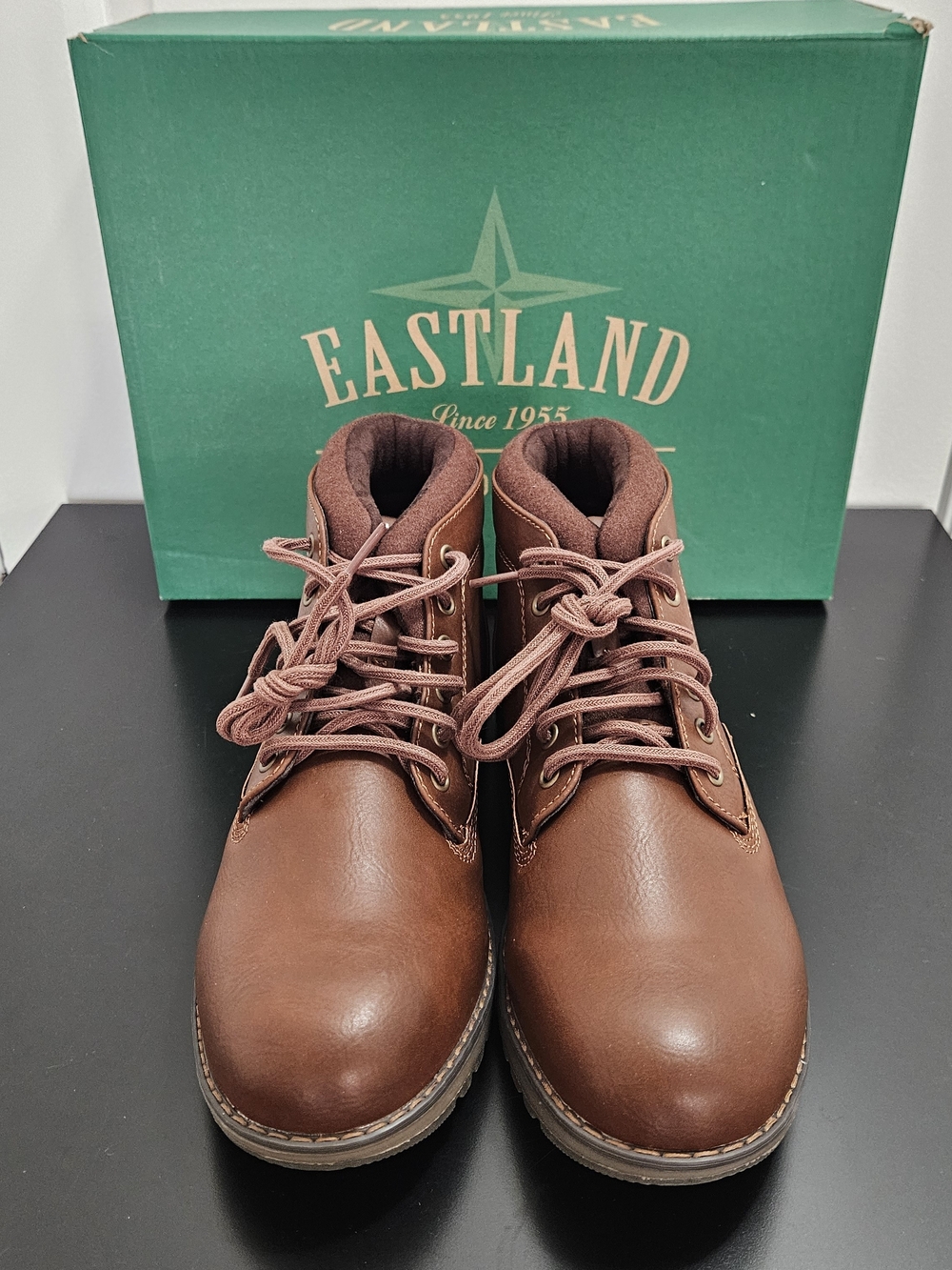 NIB Men's Eastland Finn Chukka Boots in Tan Synthetic Upper Size 9D